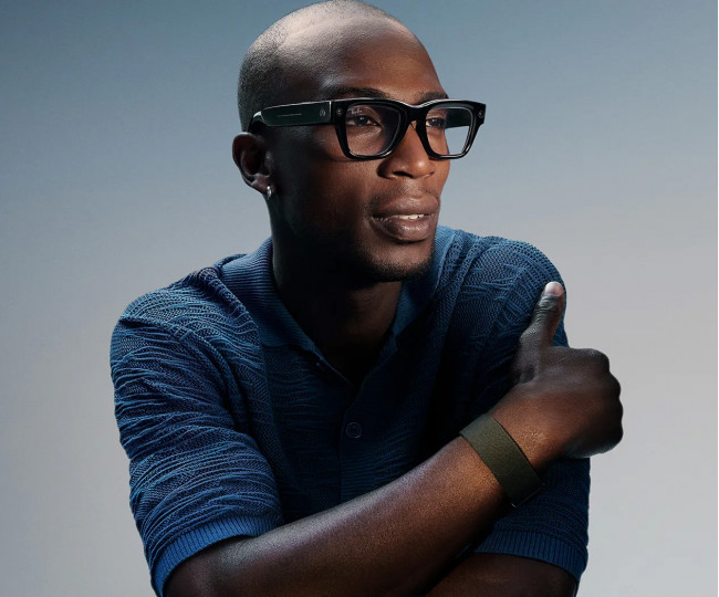 Смарт-очки Meta Ray-Ban Display Frame color: Black, Lens color: Clear to Grey Transitions